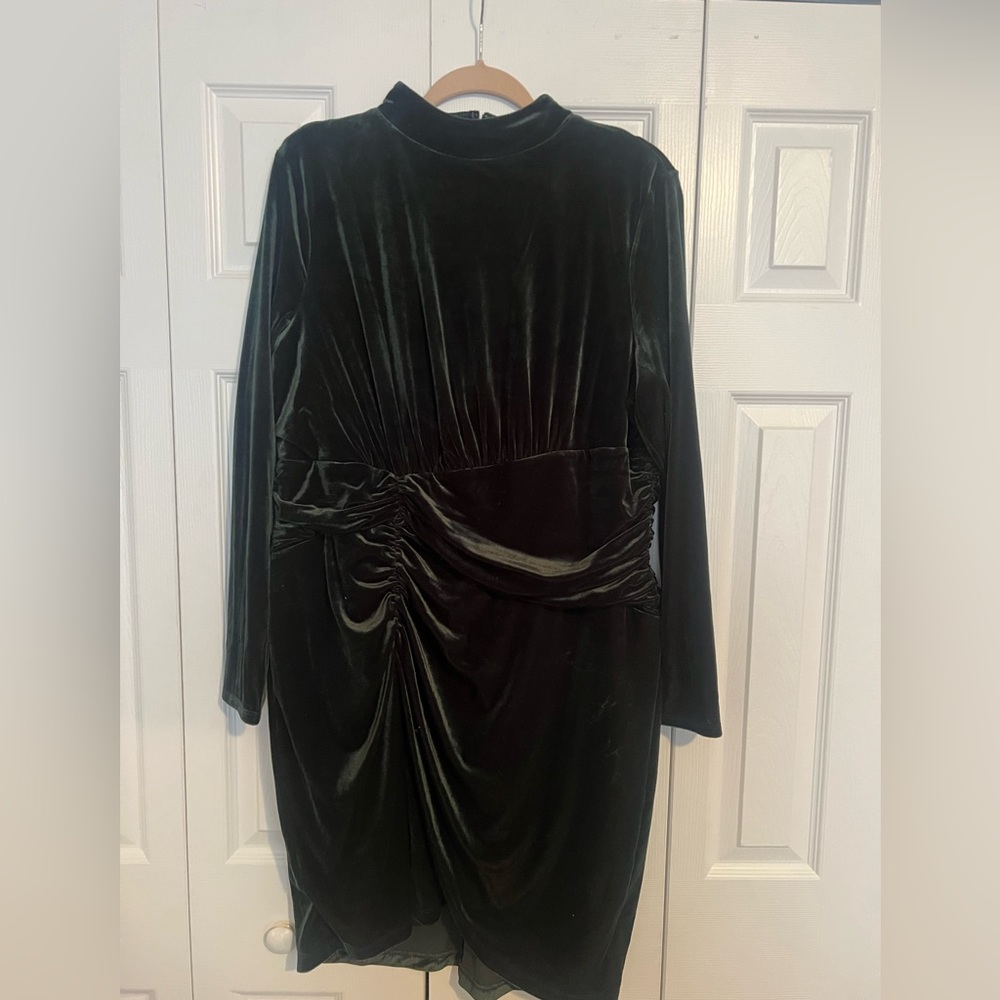 Express Velvet dress size XL, dark green.